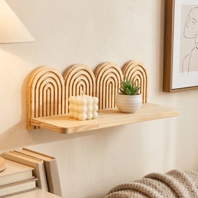 Etagere bois avec bougie et pot de fleur 