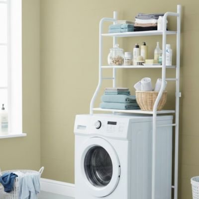 Étagère machine à laver dans salle de lavage