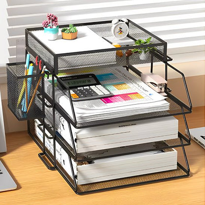 Organisateur de bureau noir sur bureau avec effets de bureau rangé dessus